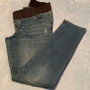 Old Navy Low Panel Maternity Skinny Jeans